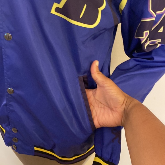 🏀Kobe Bryant-“Legends Never Die” Jacket🏀 - Picture 7 of 10